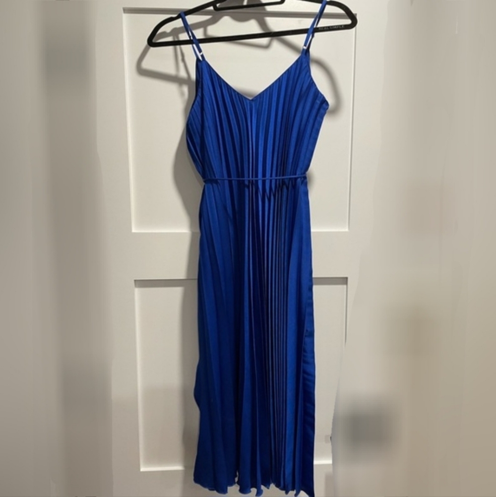 Banana Republic Pleated Dress - Petite L Midi Length